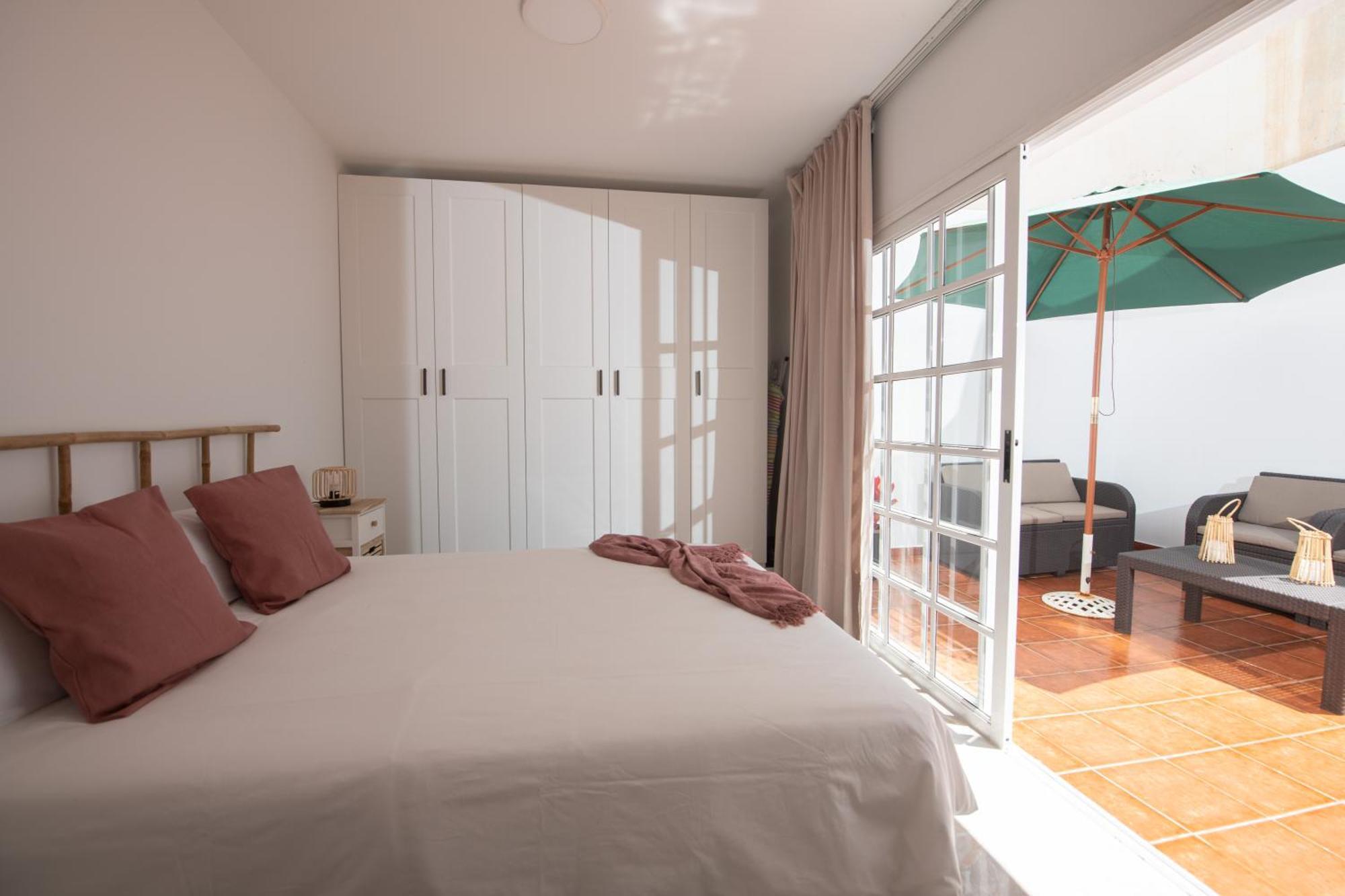 Comfortable Centric Apartment Steps From The Beach Gran Tarajal Eksteriør billede
